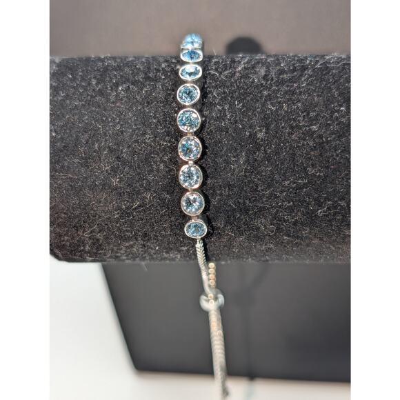 Light Blue Crystal Silver Tone Box Chain Adjustable Pull Bracelet - Picture 1 of 4